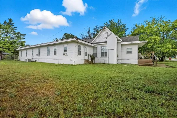 $290,000 | 620 South Charles Street, Sherman, TX 75090