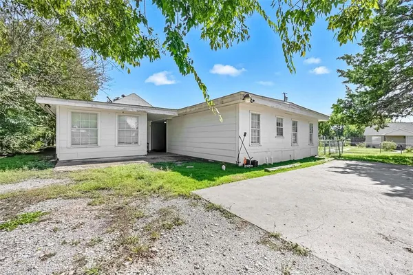 $290,000 | 620 South Charles Street, Sherman, TX 75090