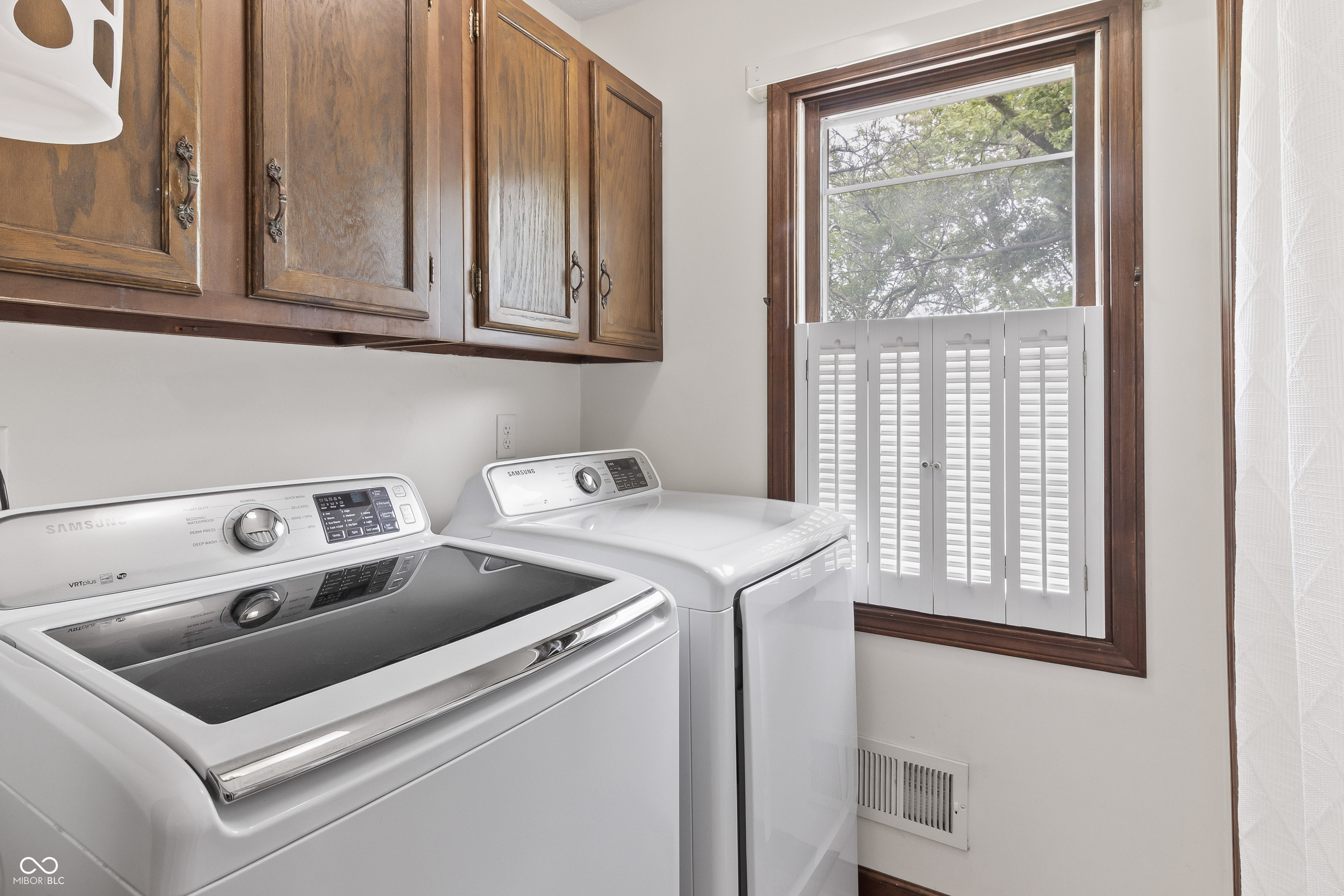 8029 Castle Lake Road Indianapolis, IN 46256 - Photo 14 of 29 Gallery Image 14
