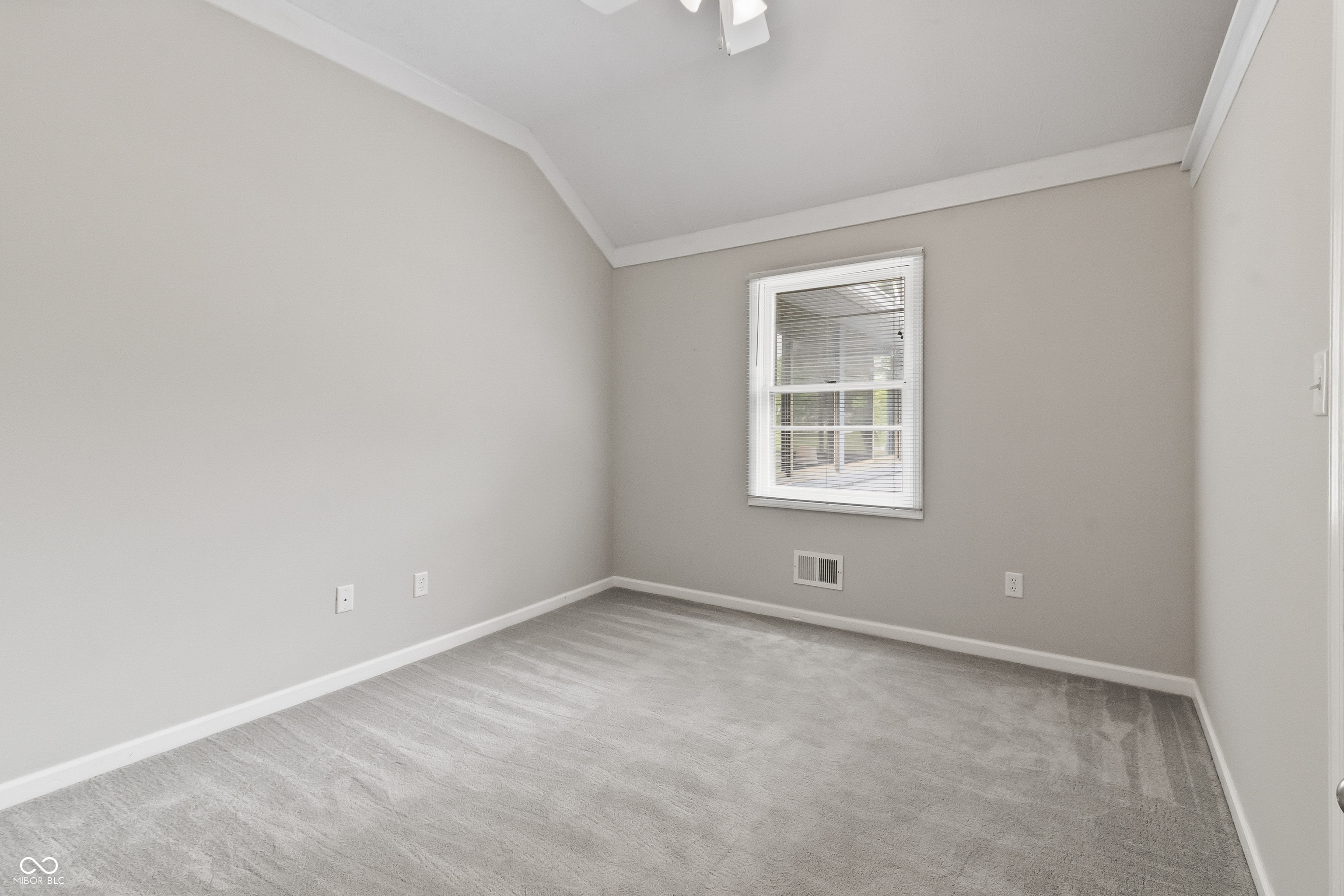 8029 Castle Lake Road Indianapolis, IN 46256 - Photo 15 of 29 Gallery Image 15
