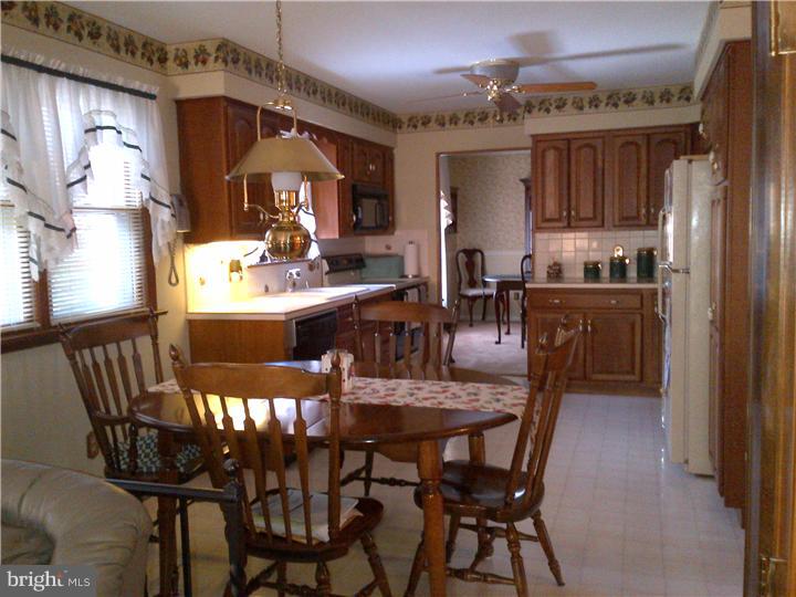 225 Maron Road Hatfield, PA 19440 - Photo 6 of 16 Kitchen