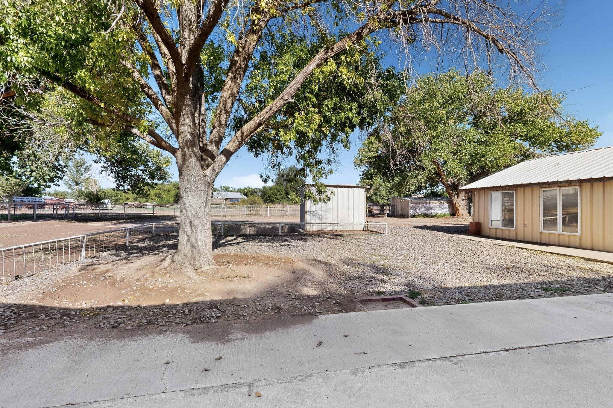 8 Palomas Road Los Lunas, NM 87031 - Photo 40 of 47