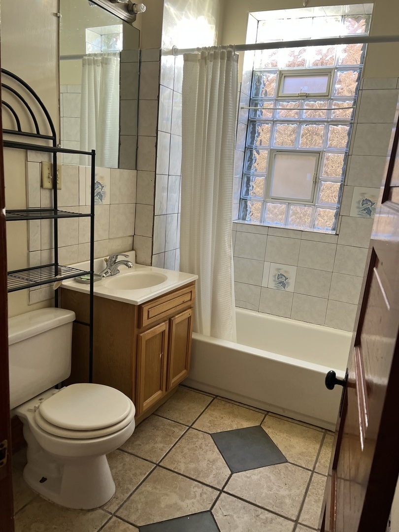 4154 West 21st Place, Unit 2 Chicago, IL 60623 - Photo 7 of 12