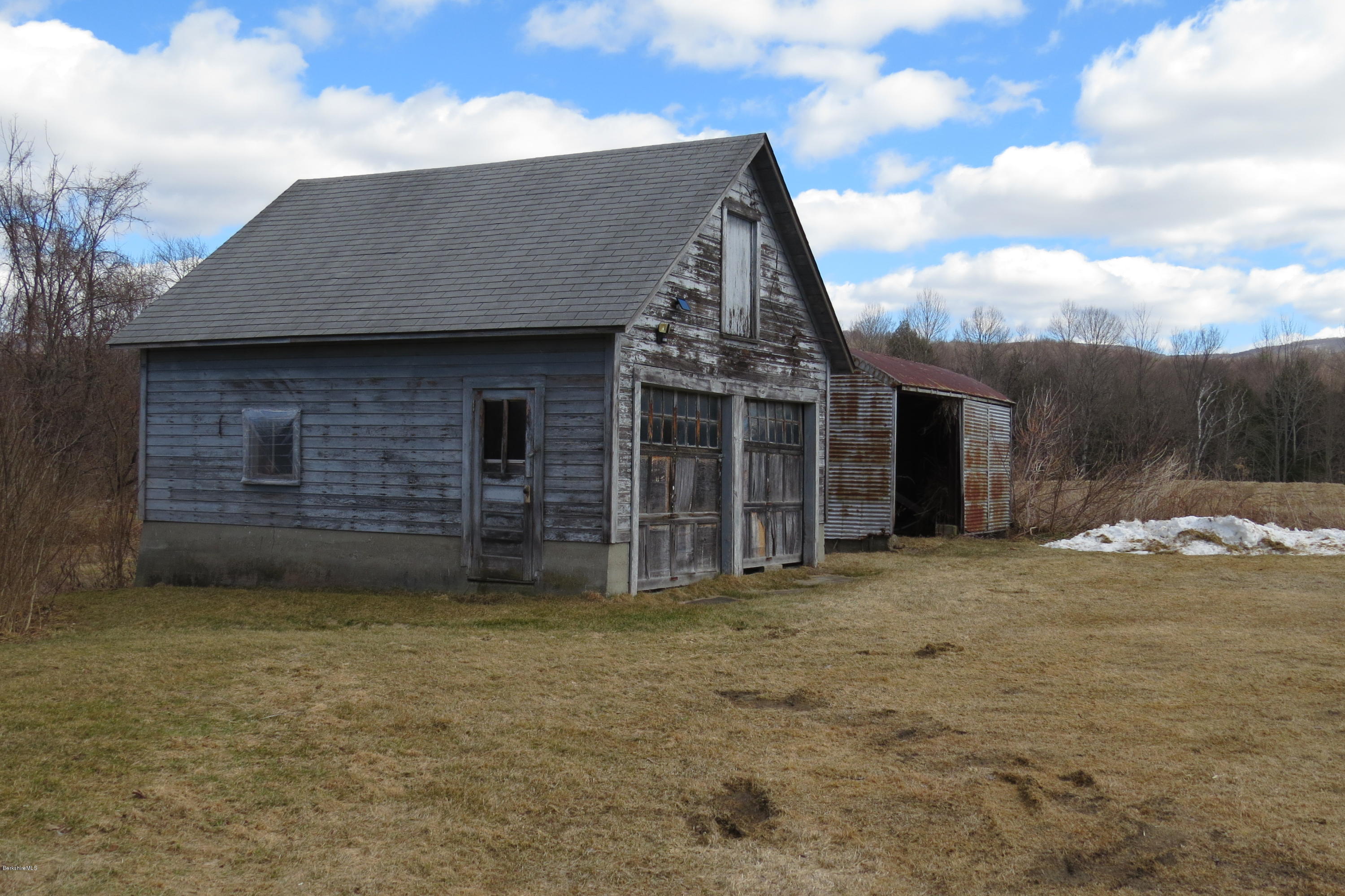98 Alger Street Adams, MA 01220 - Photo 29 of 31 Garage