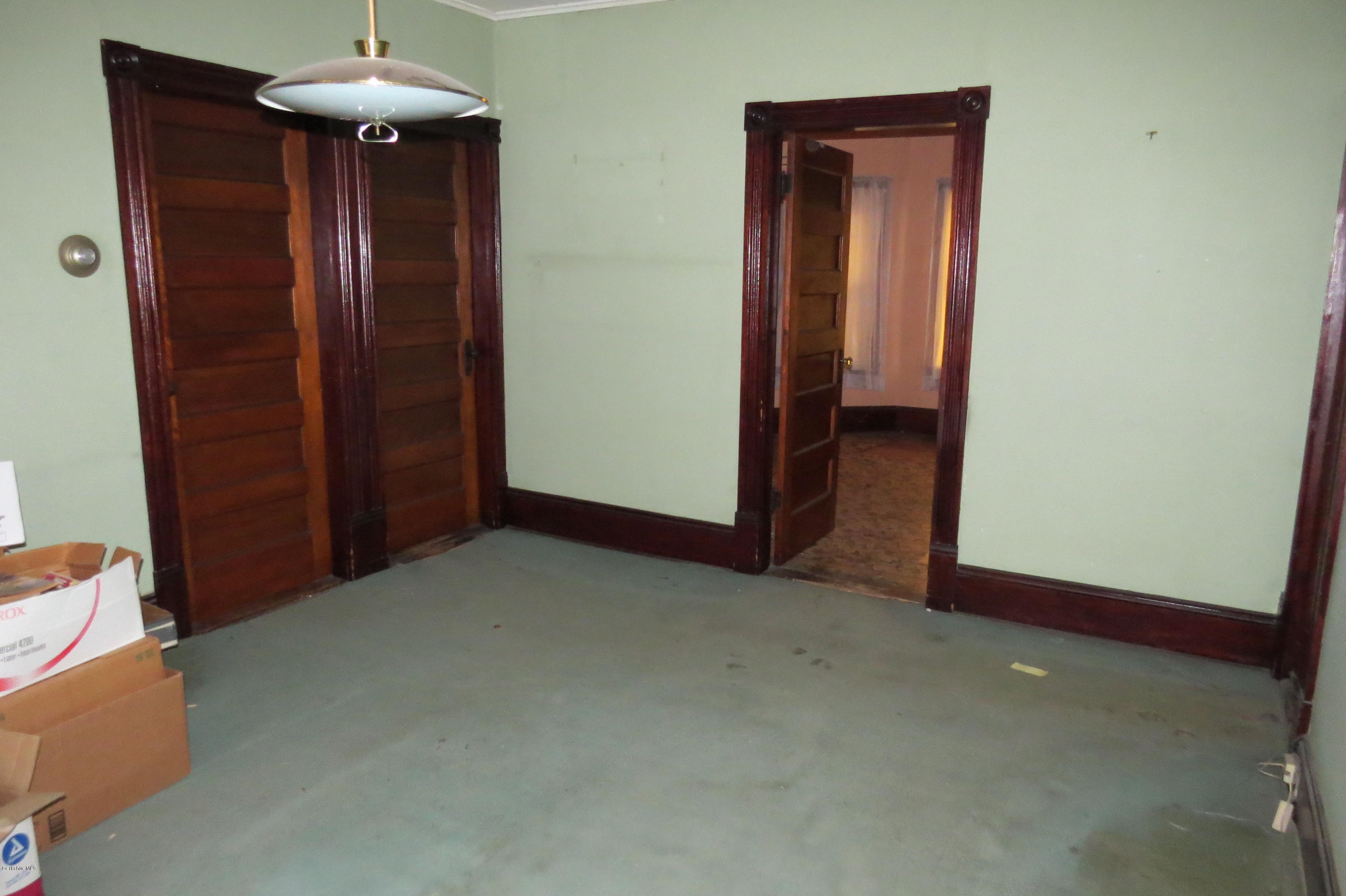 98 Alger Street Adams, MA 01220 - Photo 7 of 31 Living room