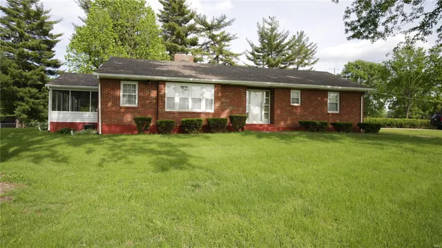 $299,900 | 209 Highley Lane, Desloge, MO 63628