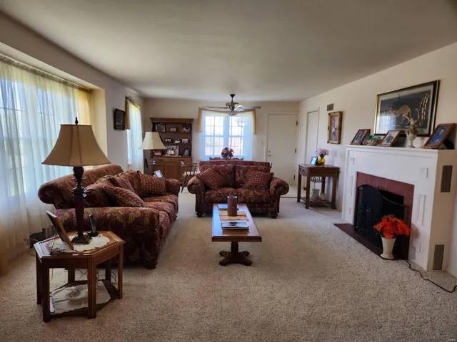 $299,900 | 209 Highley Lane, Desloge, MO 63628