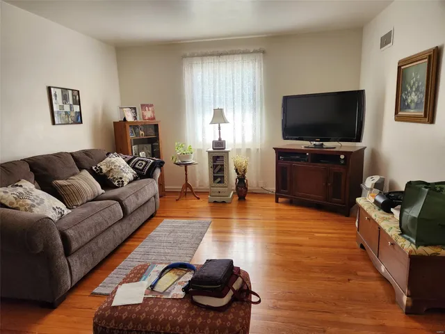 $299,900 | 209 Highley Lane, Desloge, MO 63628