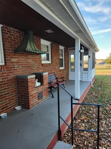 $299,900 | 209 Highley Lane, Desloge, MO 63628