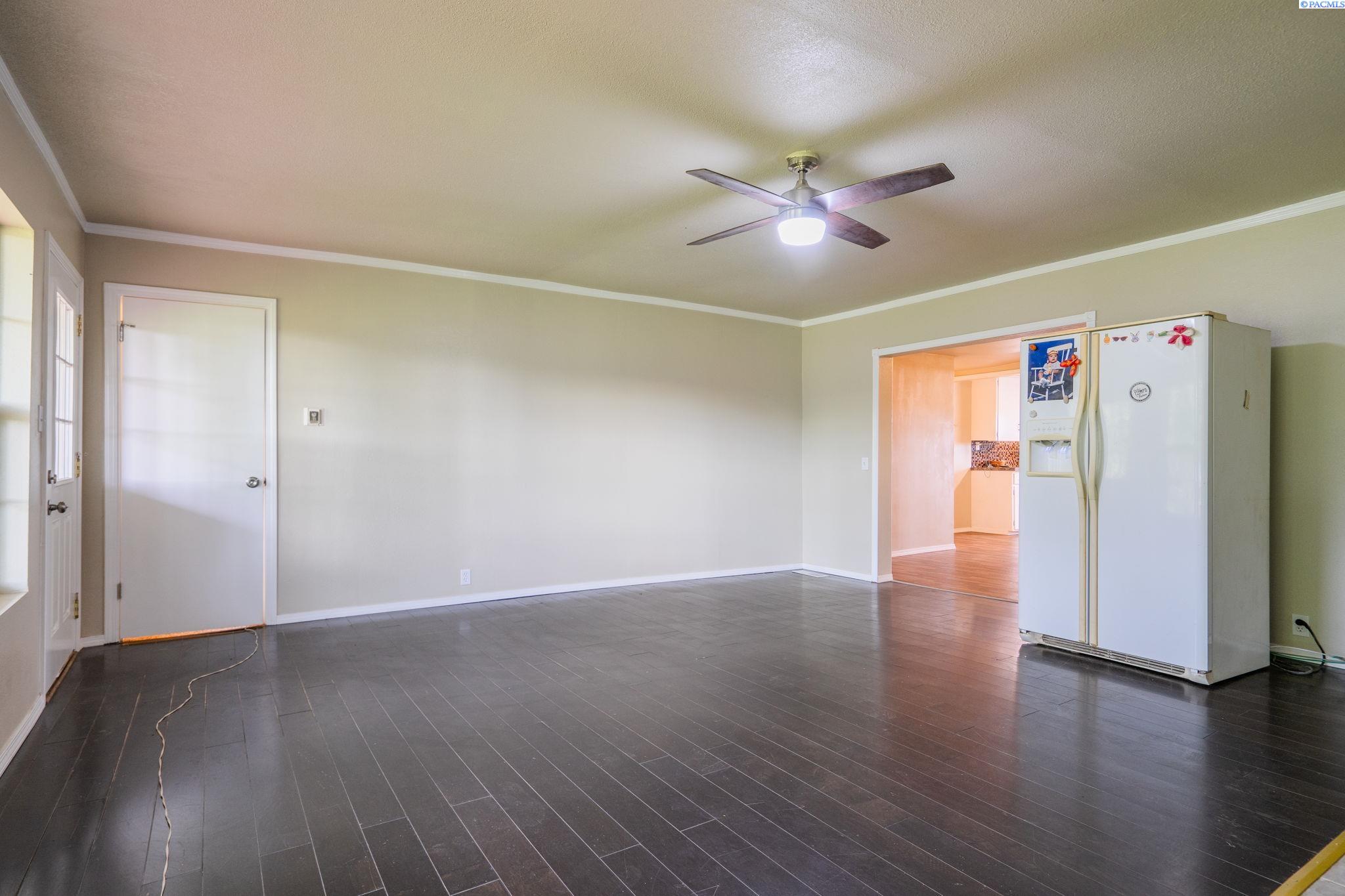 581 Grandview Pavement Road Grandview, WA 98930 - Photo 9 of 31 Gallery Image 9