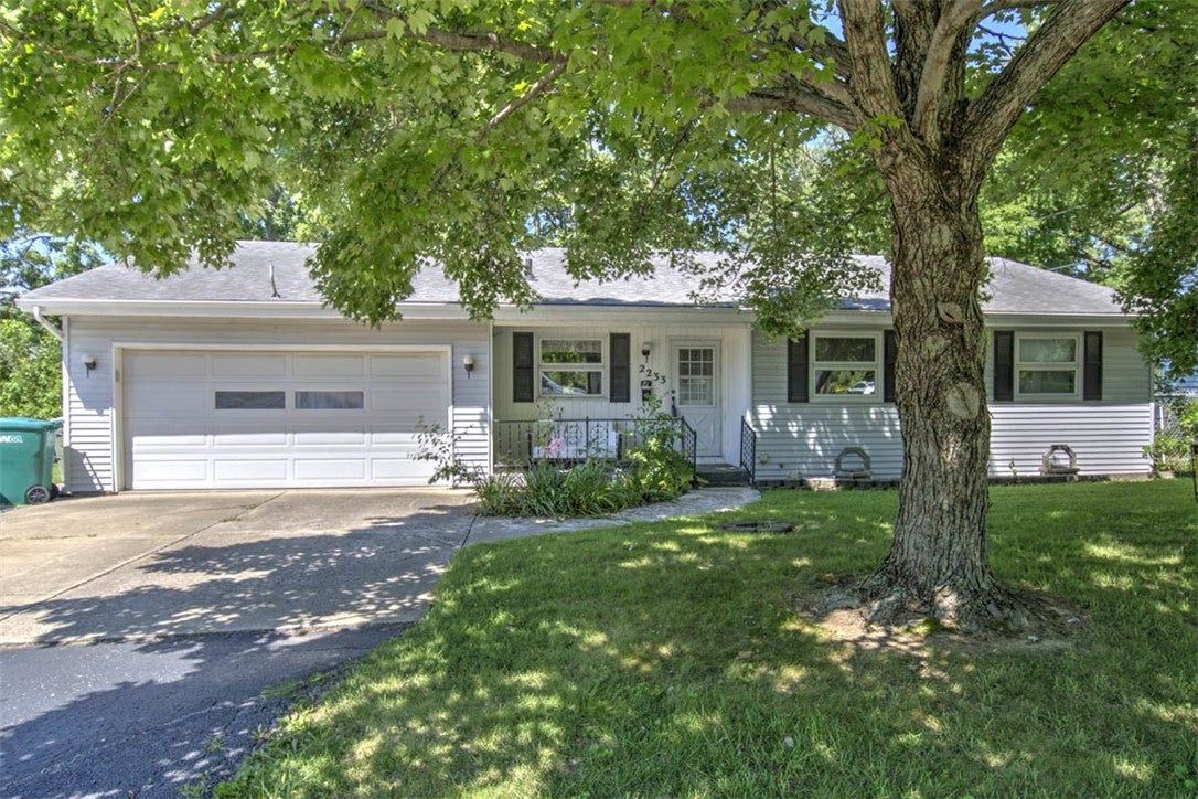 2233 North Vine Street Decatur, IL 62526 - Photo 1 of 27 Gallery Image 1