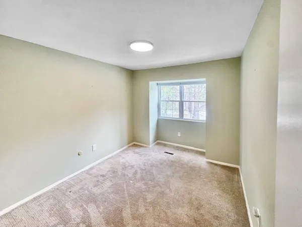 $3,000 | 418 Edgebrook Drive, Unit 418, Boylston, MA 01505