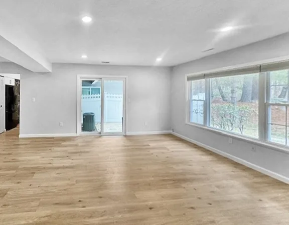 $3,000 | 418 Edgebrook Drive, Unit 418, Boylston, MA 01505