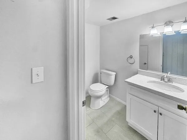 $3,000 | 418 Edgebrook Drive, Unit 418, Boylston, MA 01505