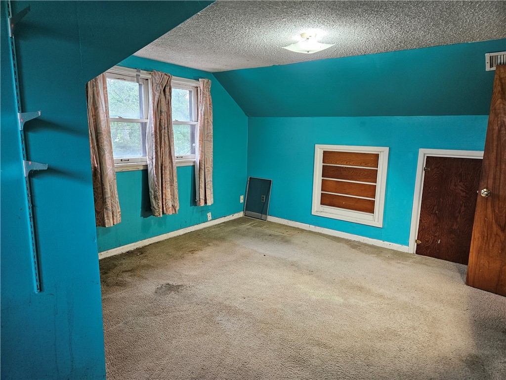 175 Airport Road Decatur, IL 62521 - Photo 20 of 33 Upstairs bedroom 2