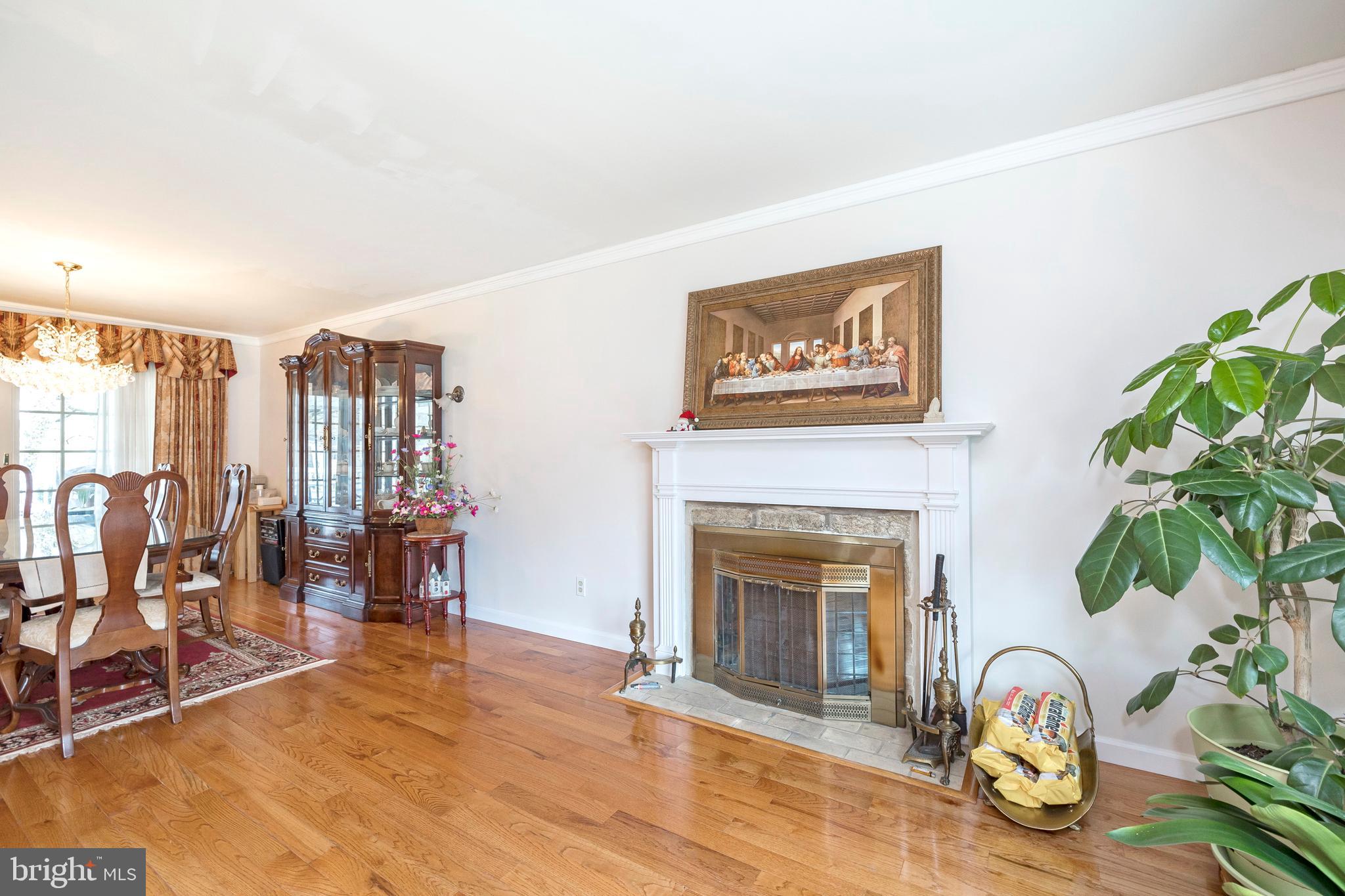 3884 Jeffrey Road Huntingdon Valley, PA 19006 - Photo 3 of 37 Gallery Image 3