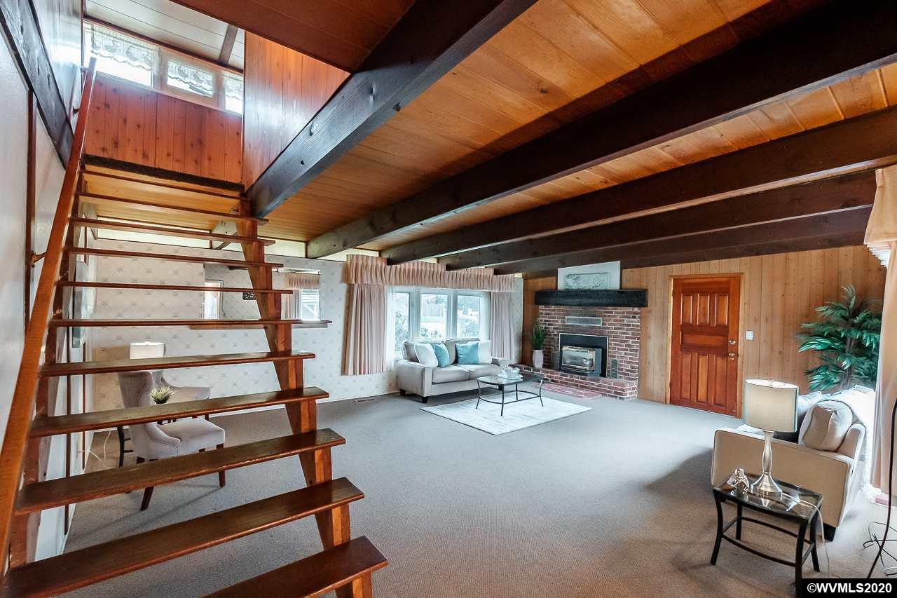 210 Walker Road Lebanon, OR 97355 - Photo 4 of 42 Gallery Image 4