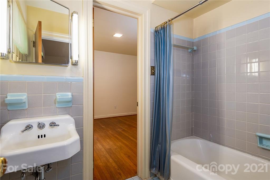 200 Ervin Road Morganton, NC 28655 - Photo 20 of 26 Gallery Image 20