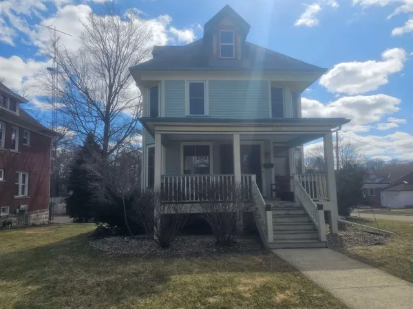 $239,900 | 2102 11th Street, Monroe, WI 53566