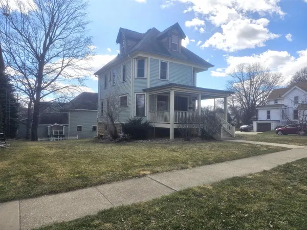 $239,900 | 2102 11th Street, Monroe, WI 53566