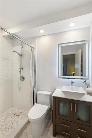 $675,000 | 2601 South Roosevelt Boulevard, Unit 504A, Key West, FL 33040