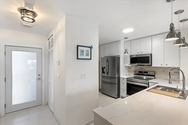 $675,000 | 2601 South Roosevelt Boulevard, Unit 504A, Key West, FL 33040