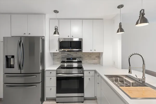 $675,000 | 2601 South Roosevelt Boulevard, Unit 504A, Key West, FL 33040