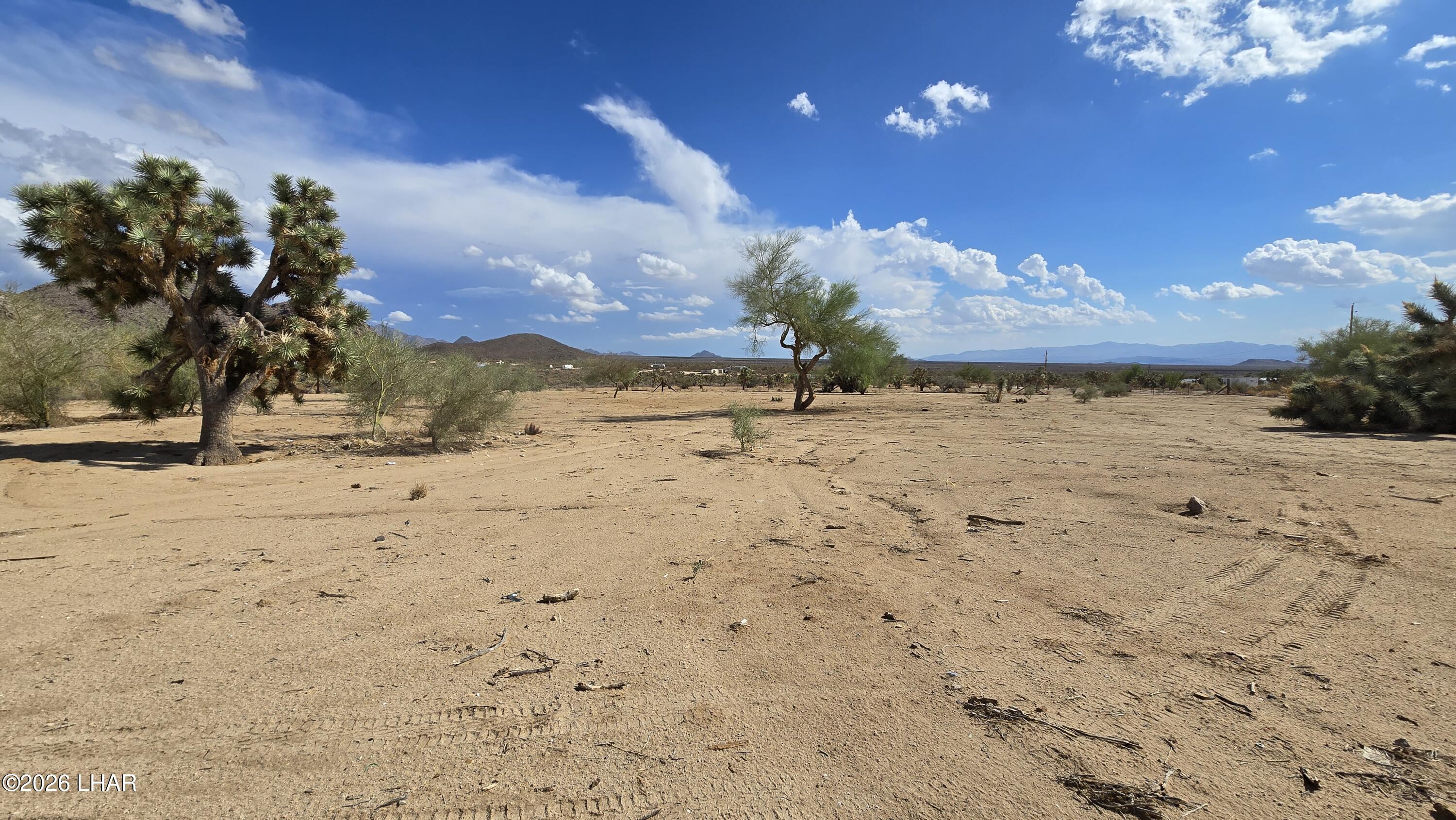 11844 Nolan Road Yucca, AZ 86438 - Photo 27 of 32 20260831_152504