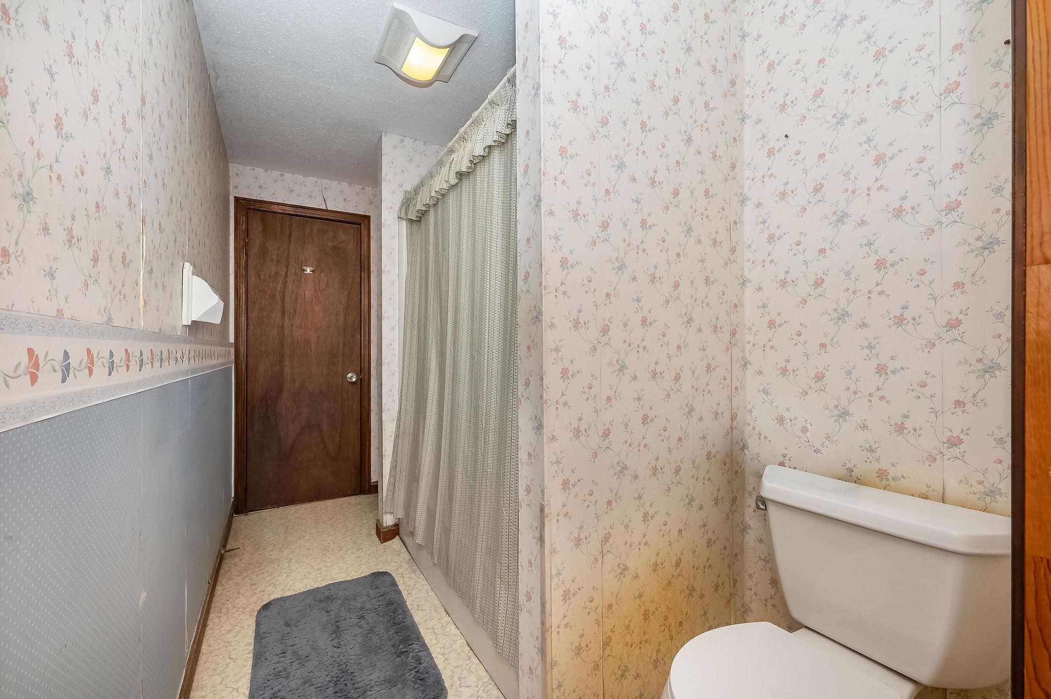 89 Oak Street Rochester, NH 03839 - Photo 17 of 34