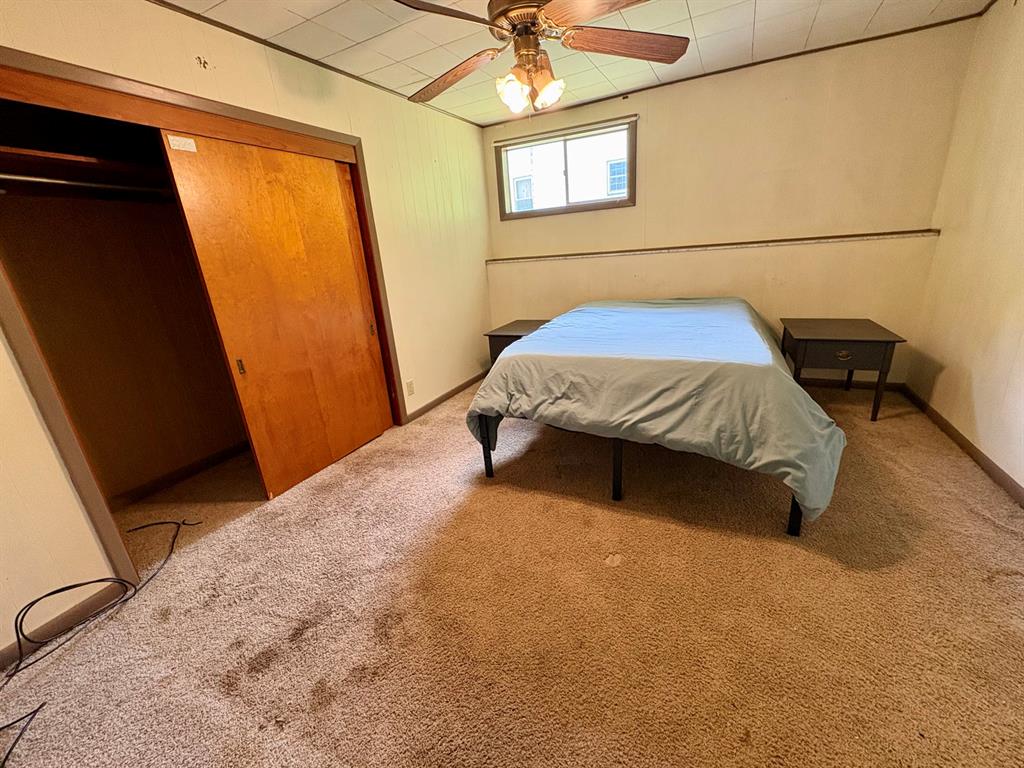 511 California Hollow Road Imperial, PA 15126 - Photo 12 of 19 Primary bedroom with large closet