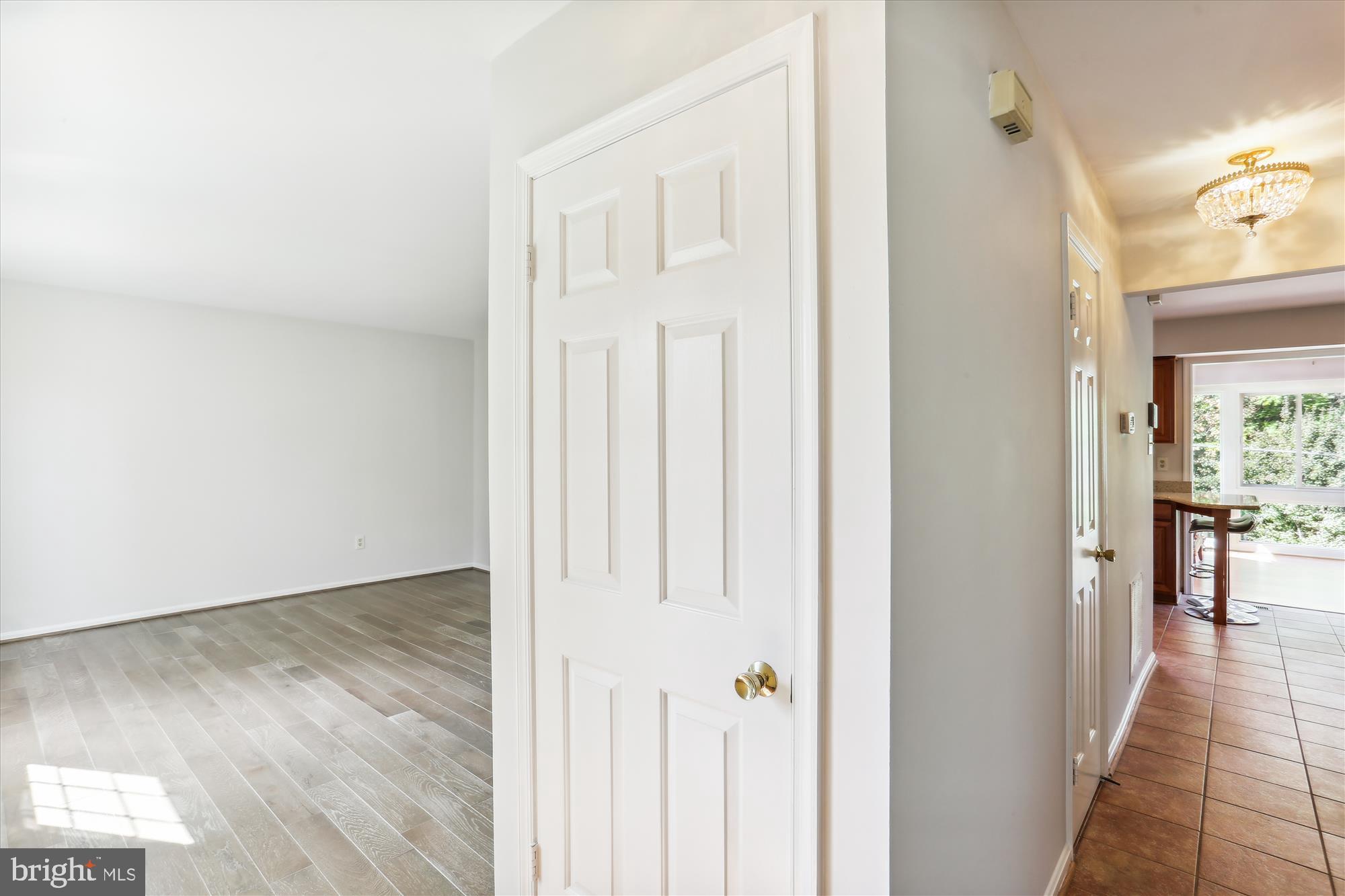 927 Pointer Ridge Drive Gaithersburg, MD 20878 - Photo 16 of 96