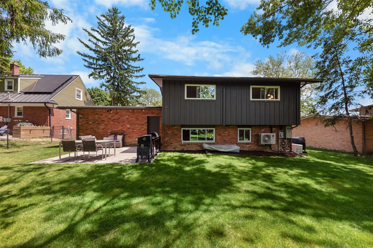 2740 Manchester Road Ann Arbor, MI 48104 - Photo 51 of 55