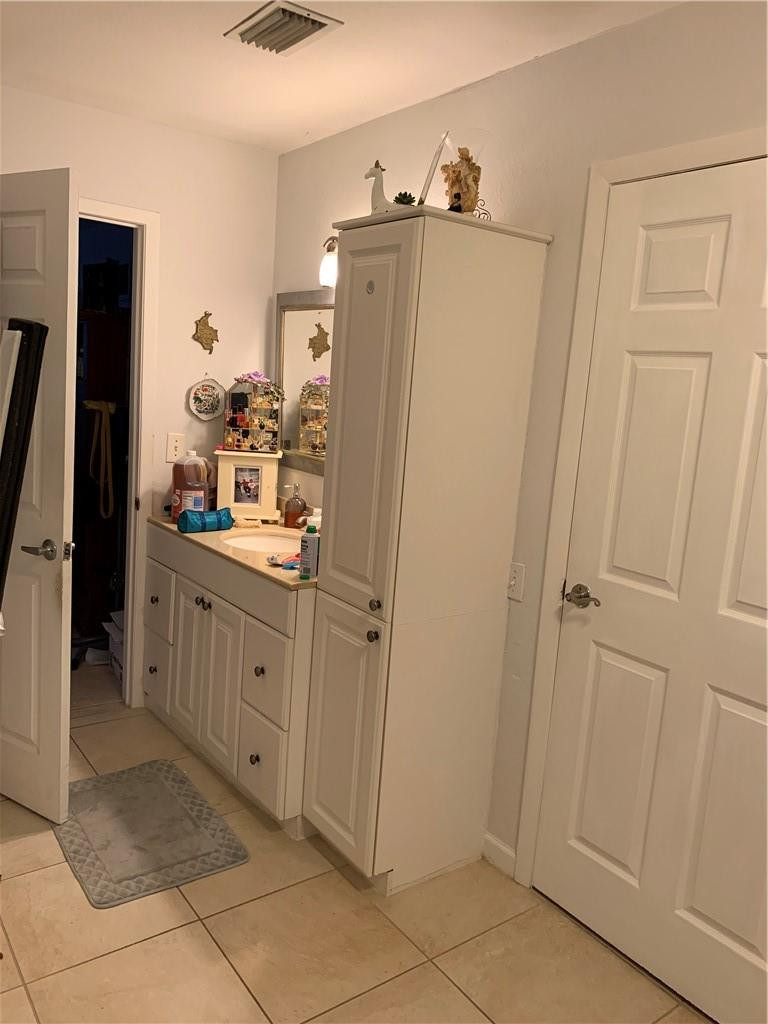1012 Pottawatomie Street Jupiter, FL 33458 - Photo 6 of 9 Photo 6