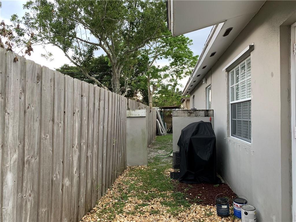 1012 Pottawatomie Street Jupiter, FL 33458 - Photo 8 of 9 Photo 8