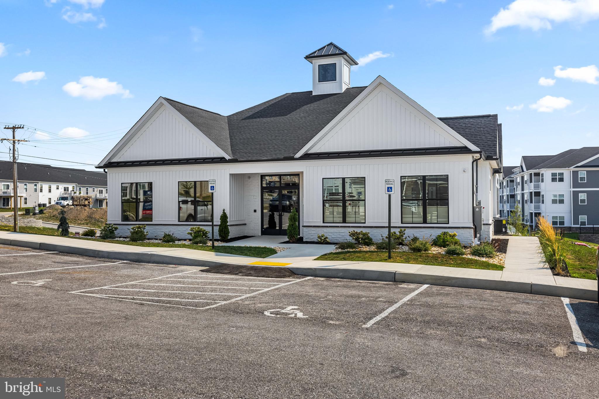 1003 Admiral Lane, Unit 204 Hanover, PA 17331 - Photo 28 of 36