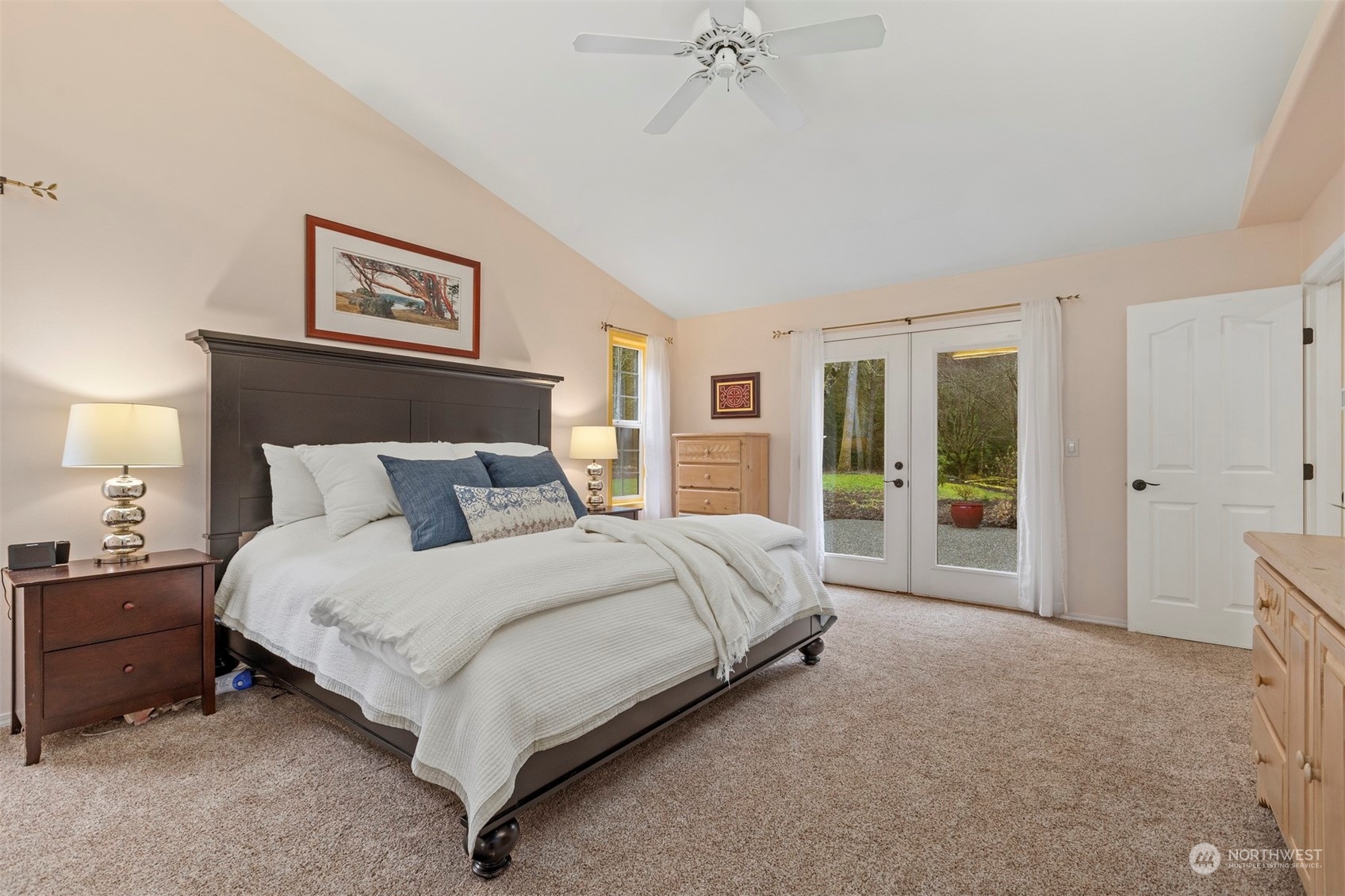 3313 Y Road Bellingham, WA 98226 - Photo 12 of 40 a bed room with a bed and a night stand