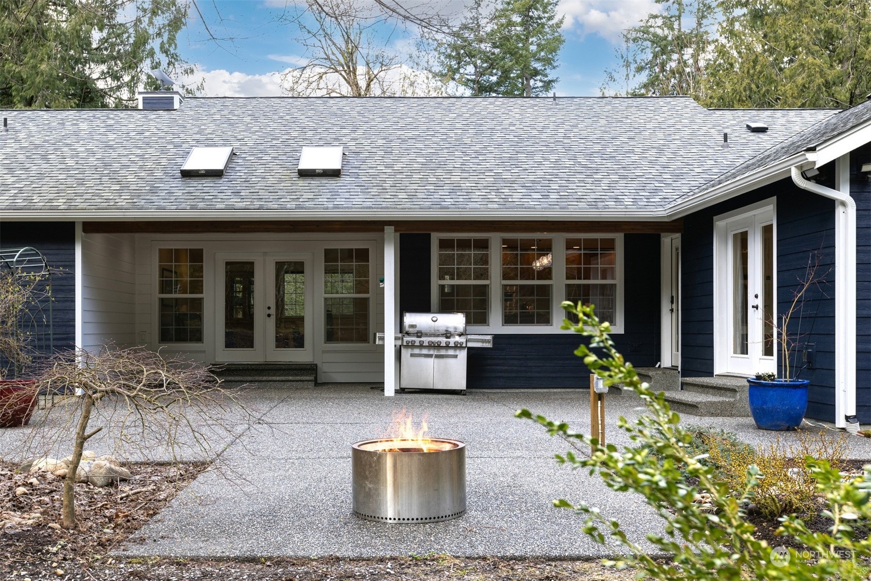3313 Y Road Bellingham, WA 98226 - Photo 21 of 40 front view of house