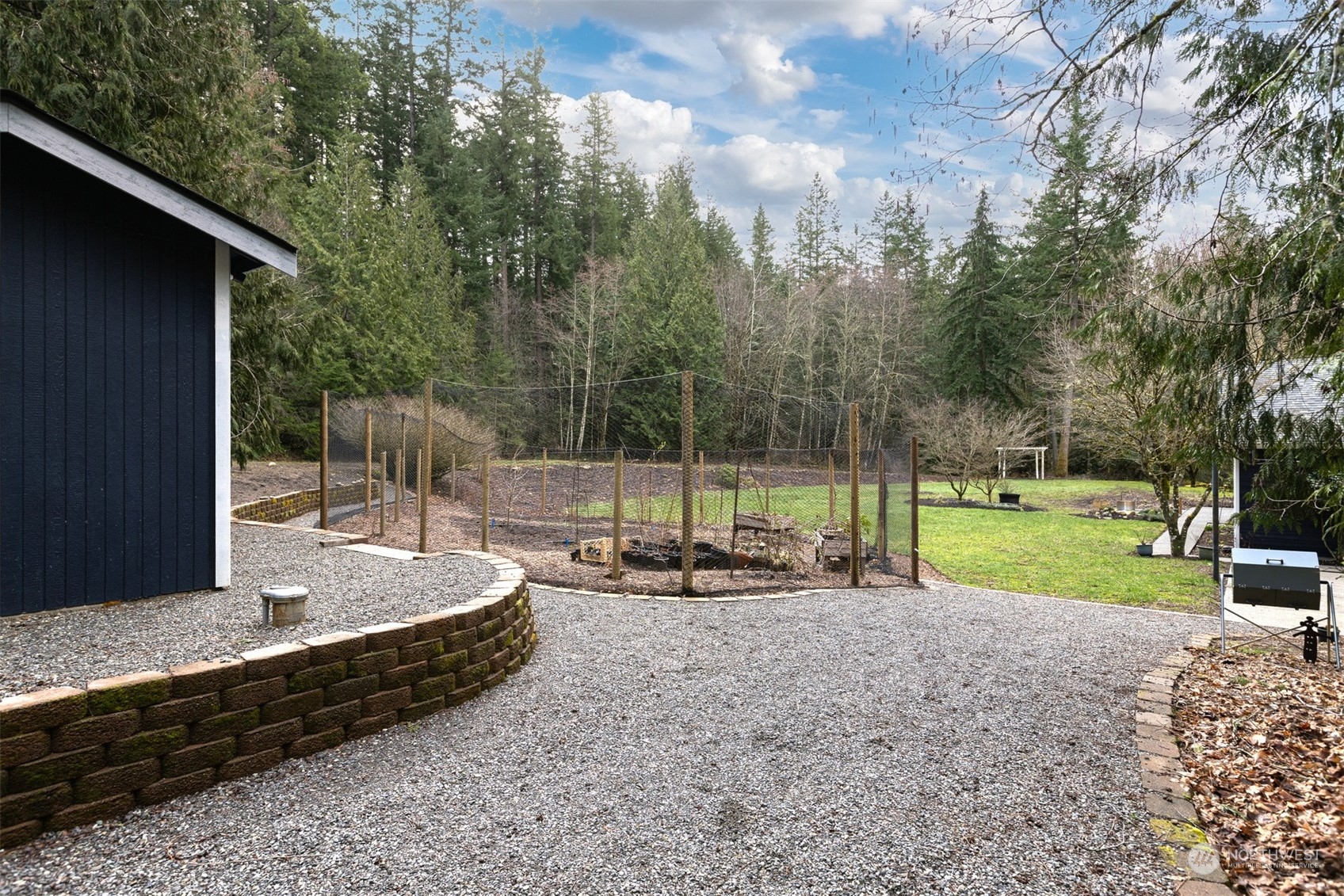 3313 Y Road Bellingham, WA 98226 - Photo 35 of 40 a view of a park with large trees