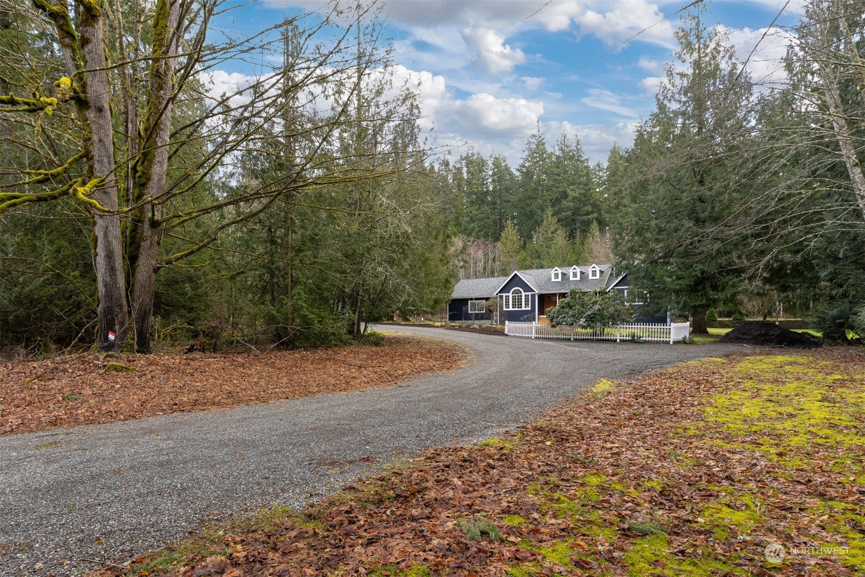 3313 Y Road Bellingham, WA 98226 - Photo 38 of 40 a view of a street with trees and houses