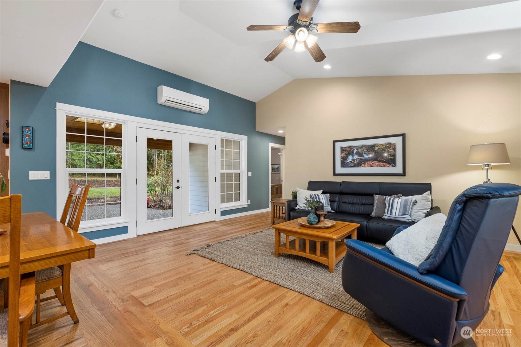 3313 Y Road Bellingham, WA 98226 - Photo 5 of 40 a living room with furniture and a large window