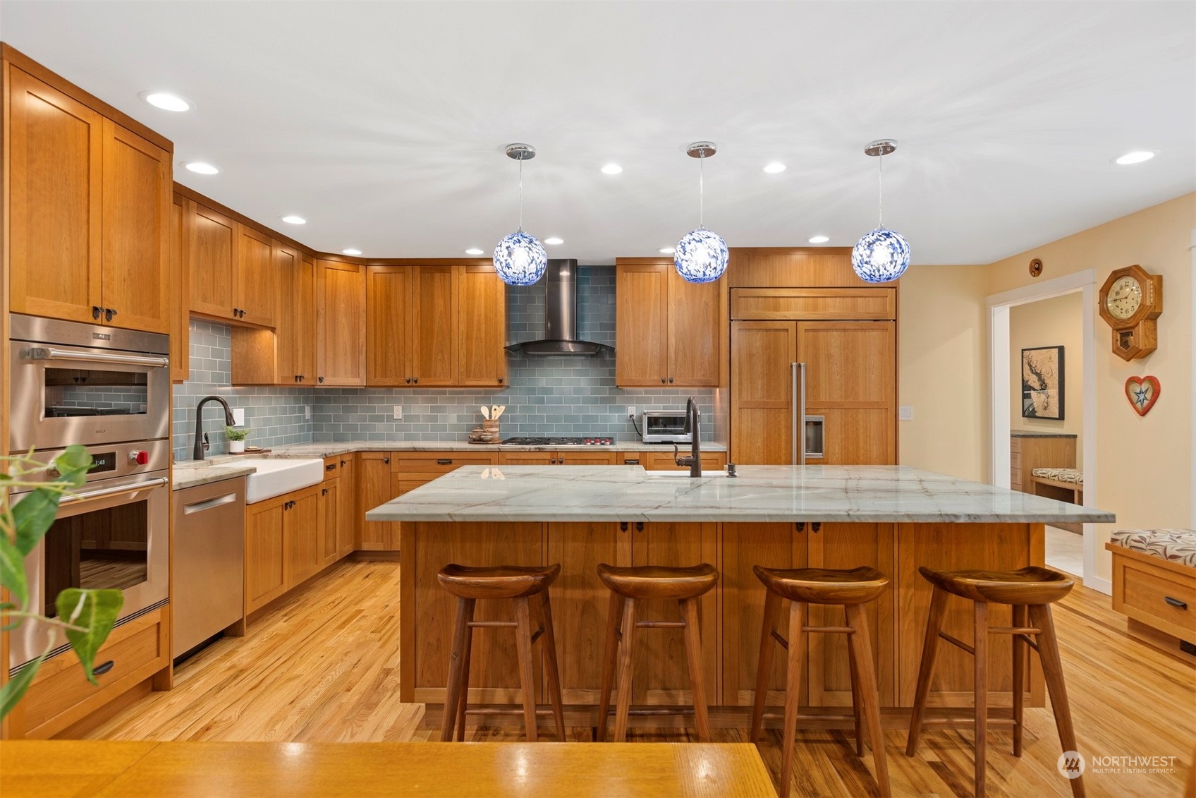 3313 Y Road Bellingham, WA 98226 - Photo 10 of 40 a kitchen with stainless steel appliances granite countertop a sink and cabinets