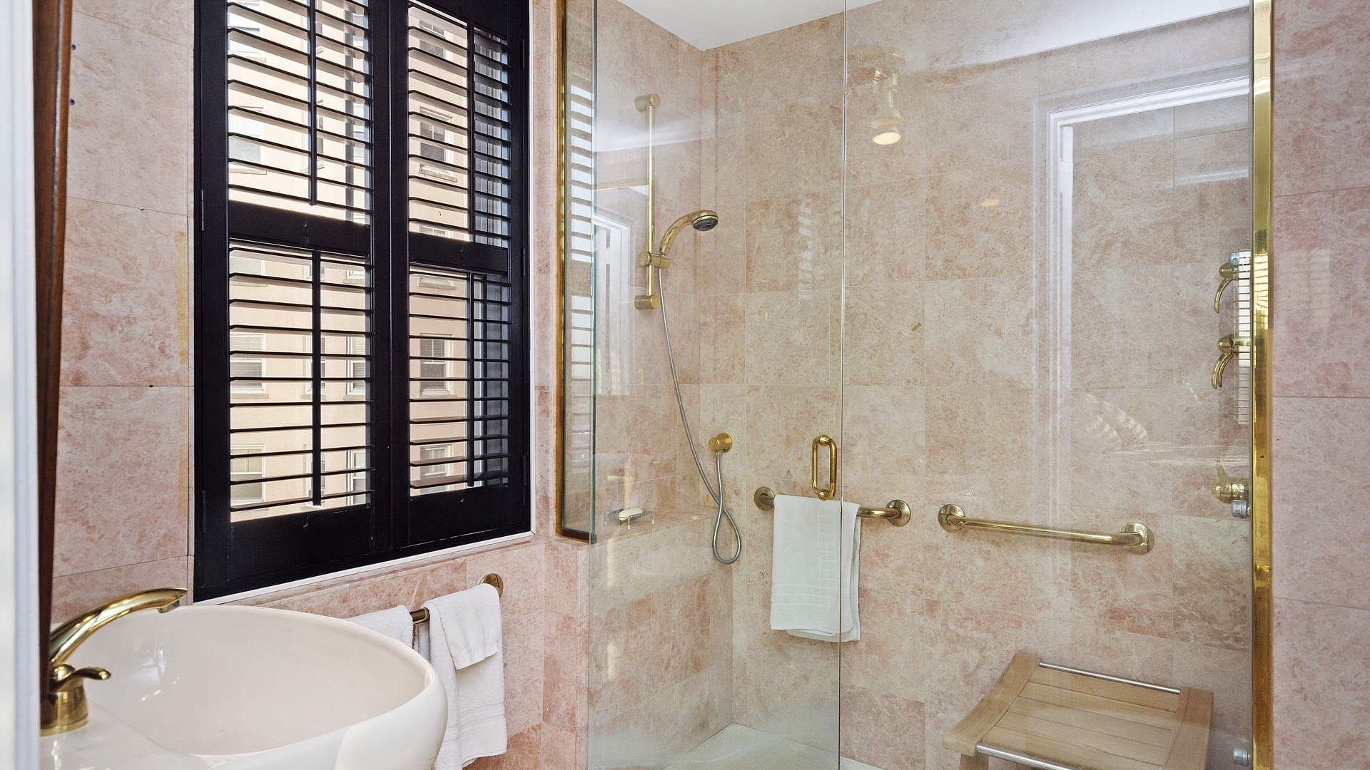 5555 North Sheridan Road, Unit 1207 Chicago, IL 60640 - Photo 12 of 20