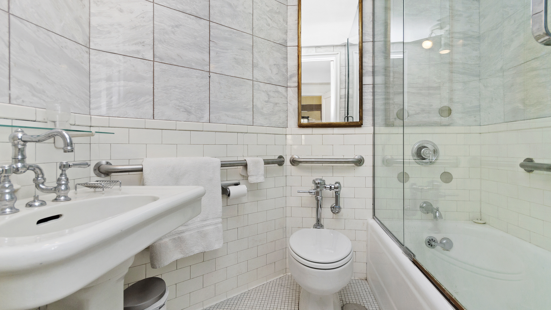 5555 North Sheridan Road, Unit 1207 Chicago, IL 60640 - Photo 14 of 20