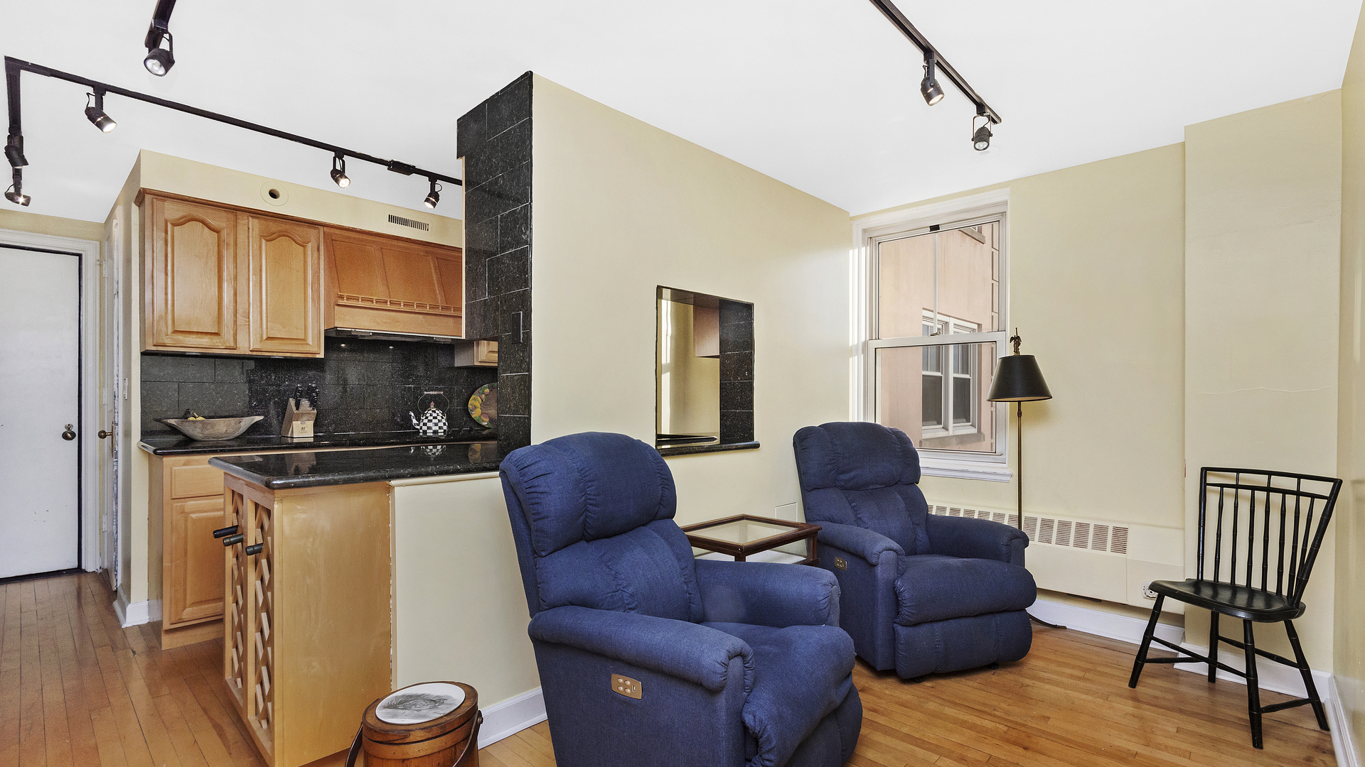 5555 North Sheridan Road, Unit 1207 Chicago, IL 60640 - Photo 10 of 20