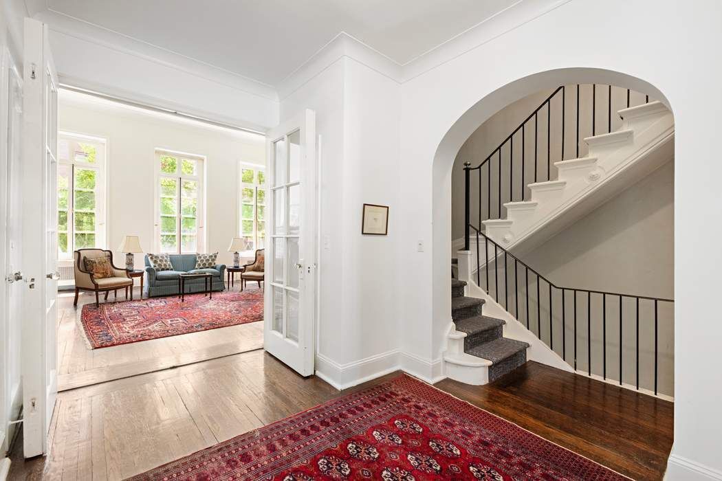 27 East 73rd Street Manhattan, NY 10021 - Photo 4 of 16