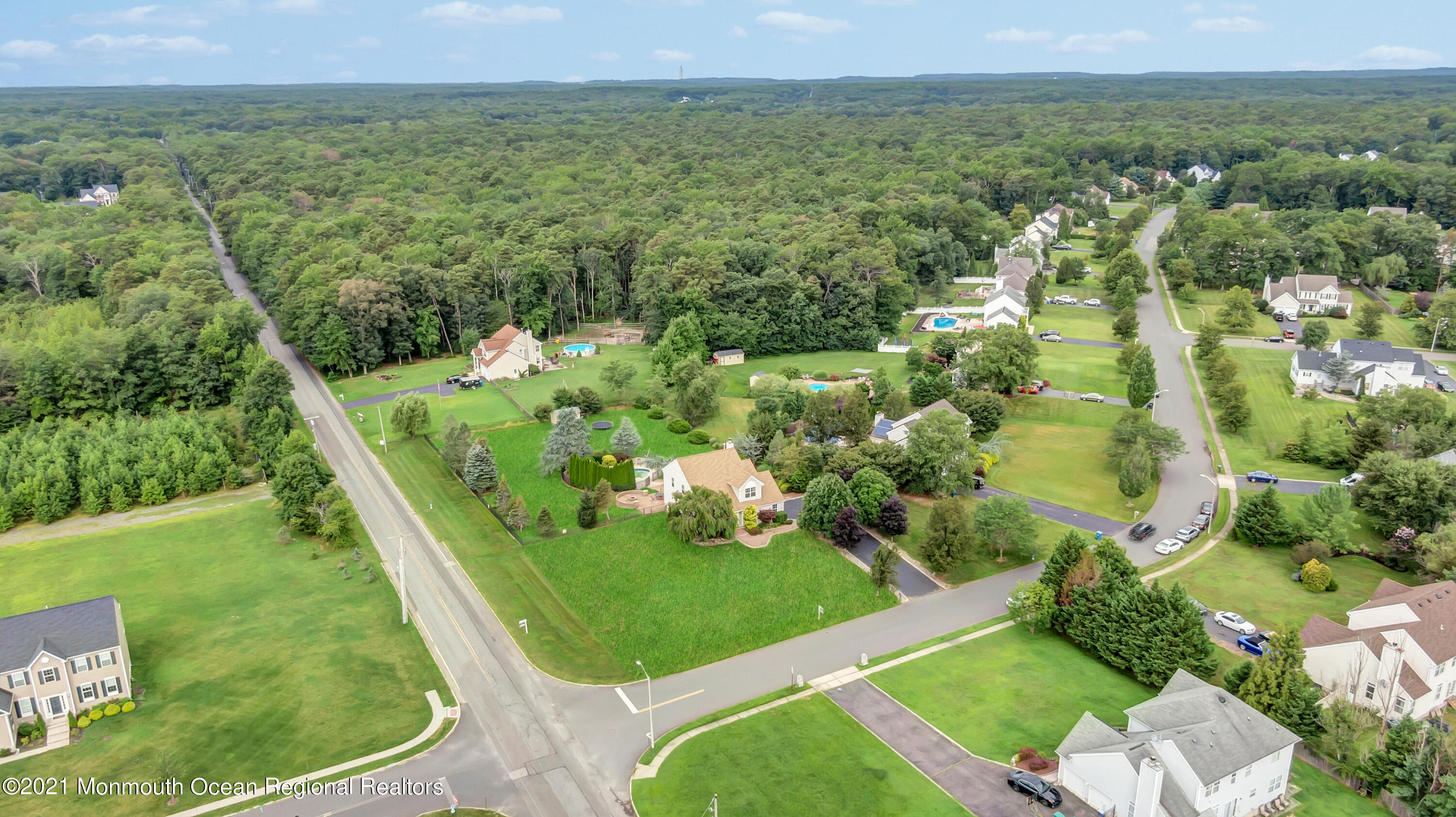 48 Goldfinch Road Jackson, NJ 08527 - Photo 8 of 91 1 drone (7)