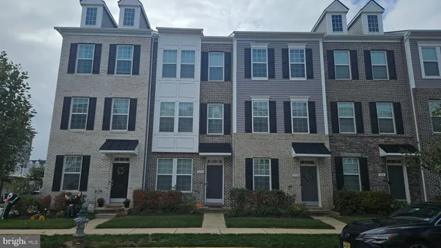 $3,150 | 9072 Fox Stream Way, Upper Marlboro, MD 20772