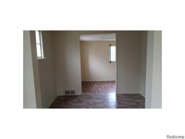 12702 Kelly Road Detroit, MI 48224 - Photo 4 of 5