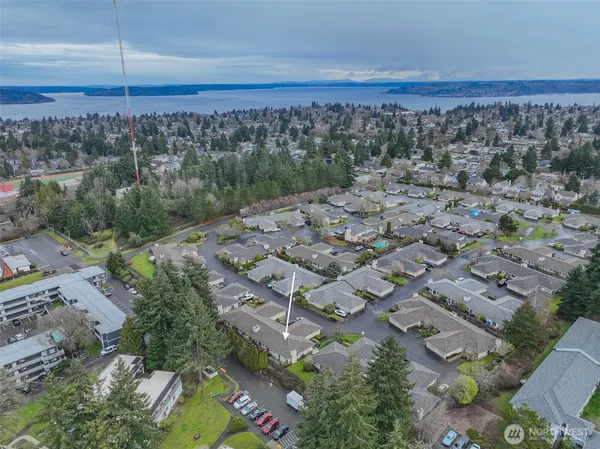 $389,999 | 5702 North 33rd Street, Unit 3A, Tacoma, WA 98407