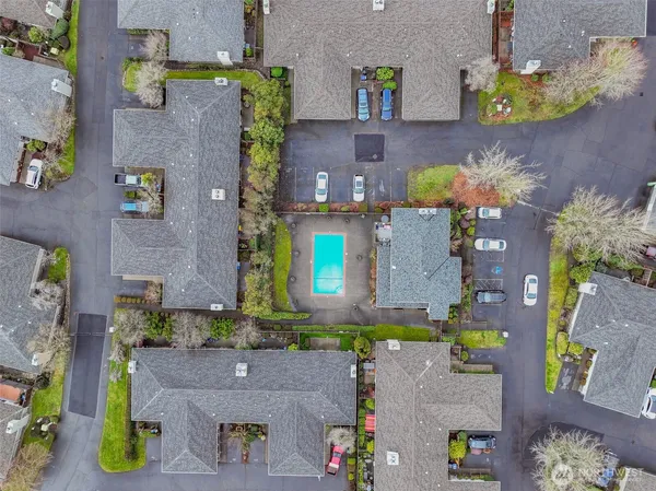 $389,999 | 5702 North 33rd Street, Unit 3A, Tacoma, WA 98407